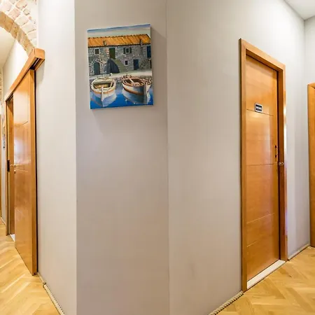 Captain's 4* Спліт