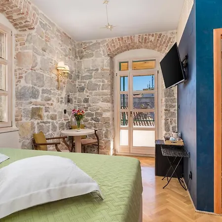 Captain's Vendégház 4*