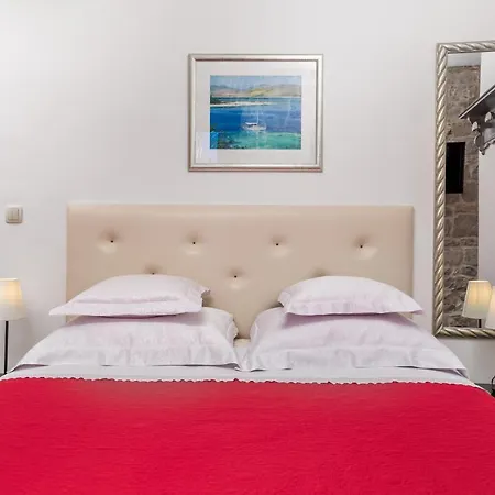 Гостьовий будинок Captain's 4*