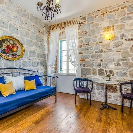 Гостьовий будинок Captain's Спліт