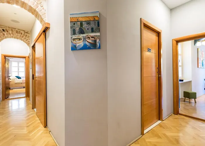 Captain's 4* ספליט