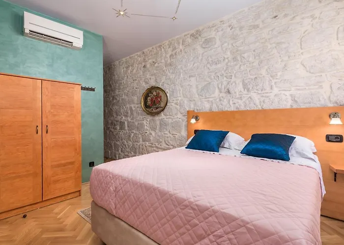 בית הארחה Captain's 4*