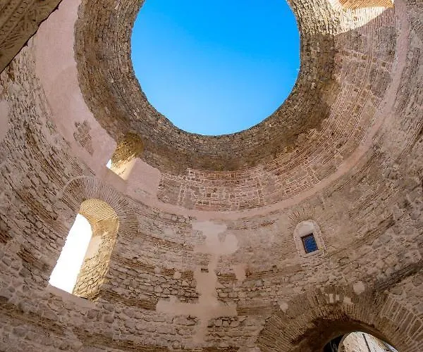 בית הארחה Captain's 4*