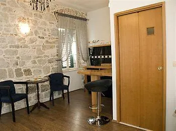 Captain's בית הארחה